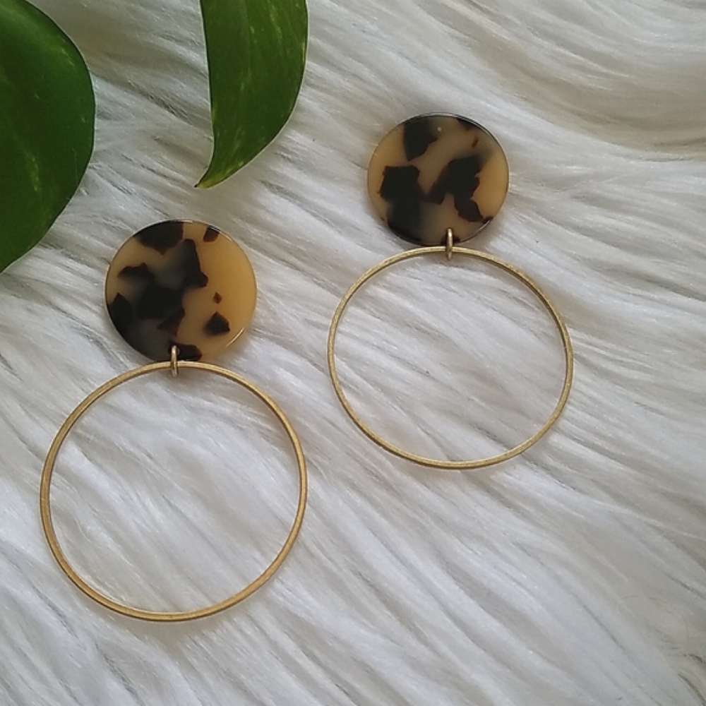 Large Tortoiseshell Circle Stud and Gold Hoop Earring